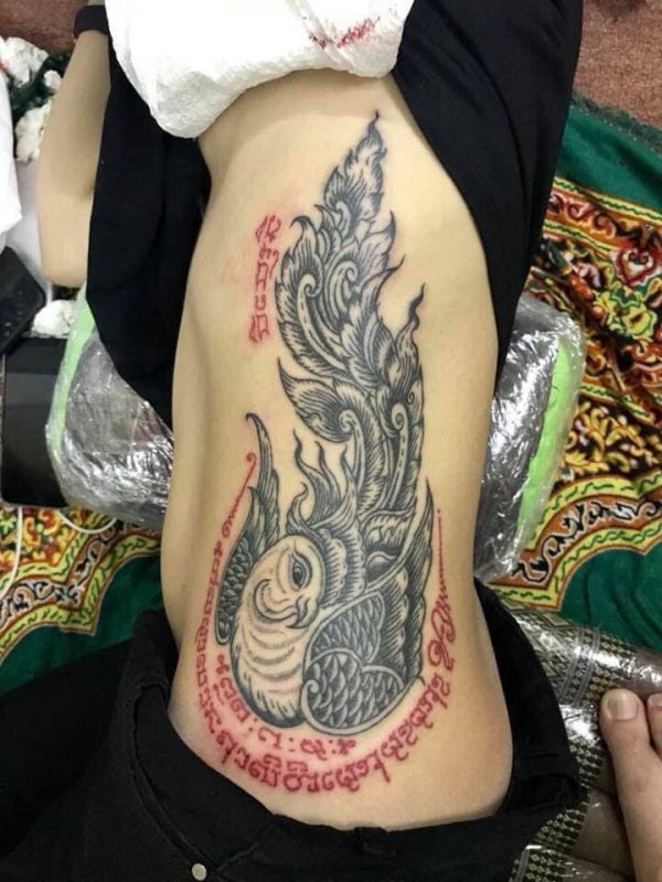 Hình xăm chim phượng hoàng phép mang lại quyền lực cho phụ nữ
