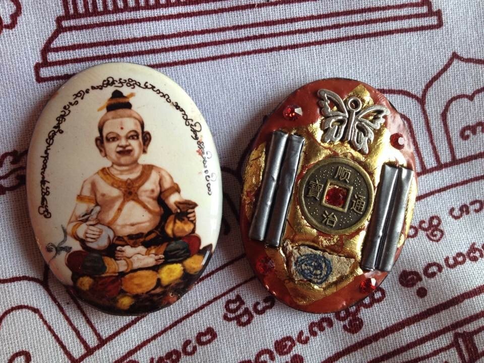 BÉ KUMANTHONG LOCKET