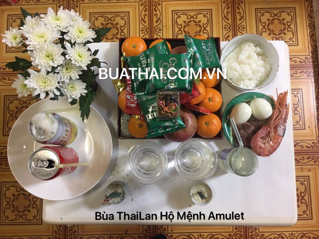 KHÁCH CÚNG BÙA NỮ QUỶ CHÚA