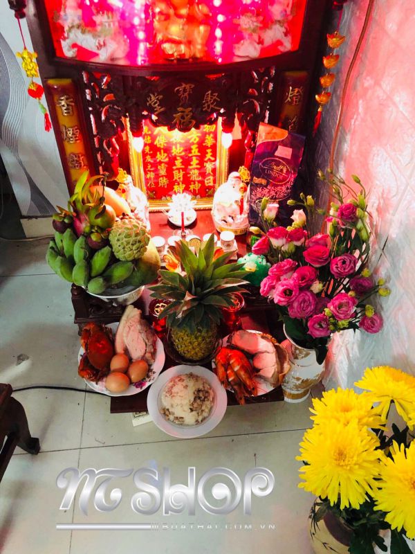 KHÁCH LÀM LỄ NHẬP TRẠCH CHO ÔNG ĐỊA THẦN TÀI