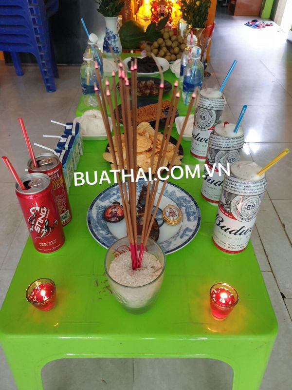 KHÁCH CÚNG BÙA HUNPAYON - KUMANTHONG - PHRA NGAN - NHỊ CA PHONG
