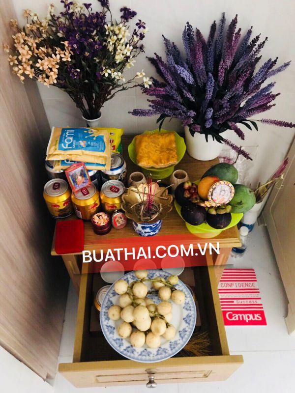 KHÁCH CÚNG BÙA TẠ LỄ TẠ LỘC